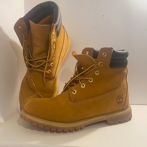 Timberland Wheat Boots Wmns 9.5